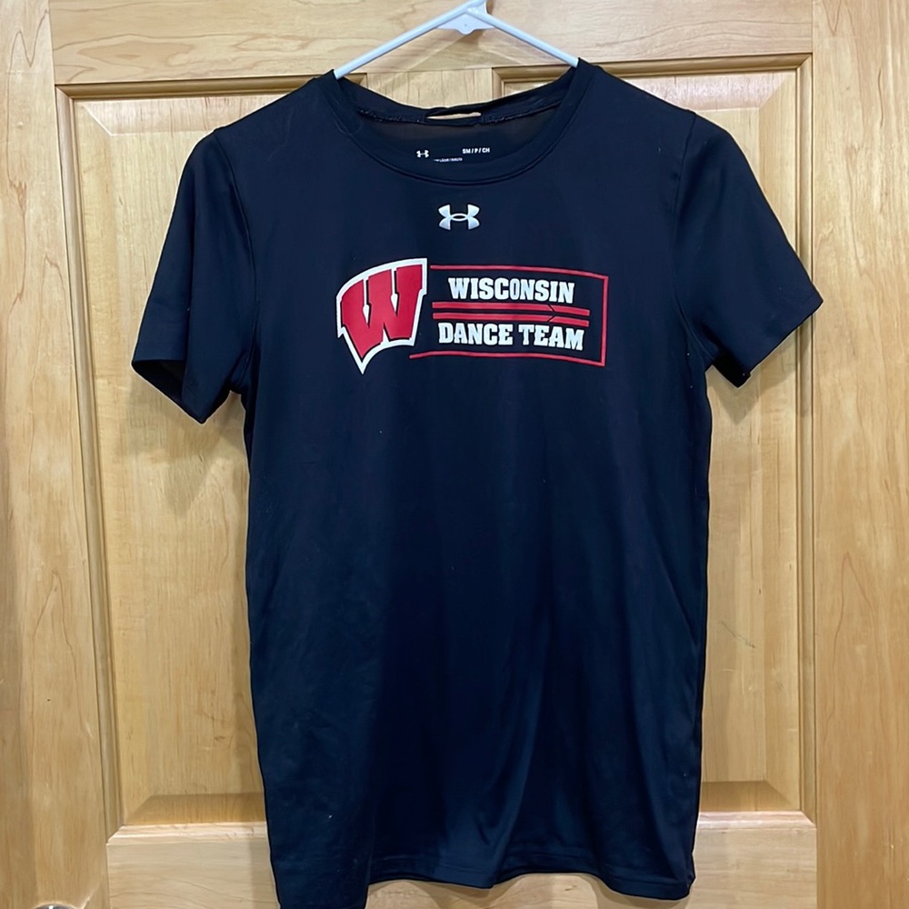 Under armybkack Wisconsin dance team size S loose fit